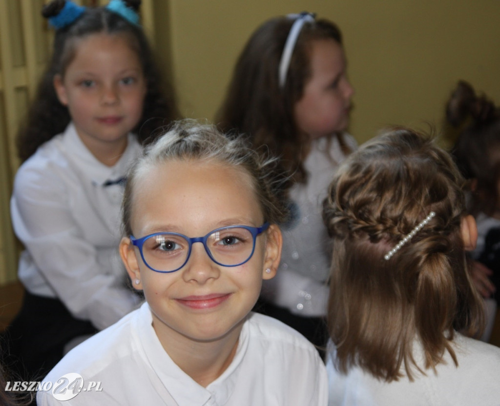 Pasowanie w SP nr 2 w Lesznie