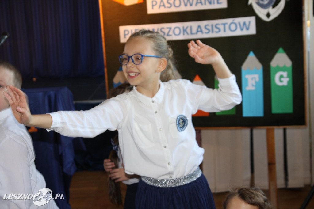 Pasowanie w SP nr 2 w Lesznie