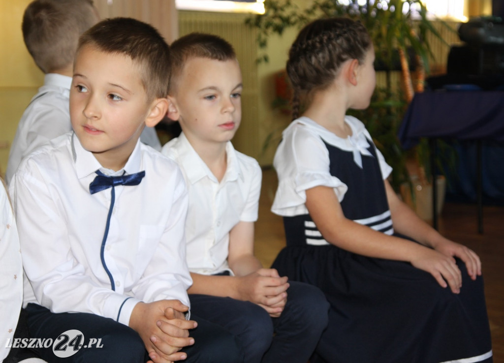 Pasowanie w SP nr 2 w Lesznie