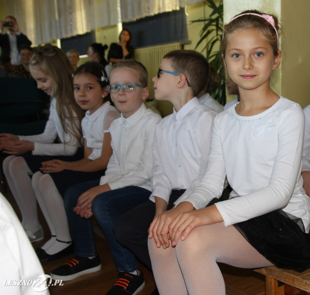 Pasowanie w SP nr 2 w Lesznie