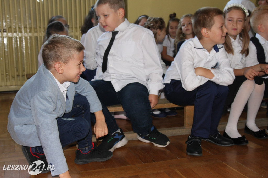 Pasowanie w SP nr 2 w Lesznie