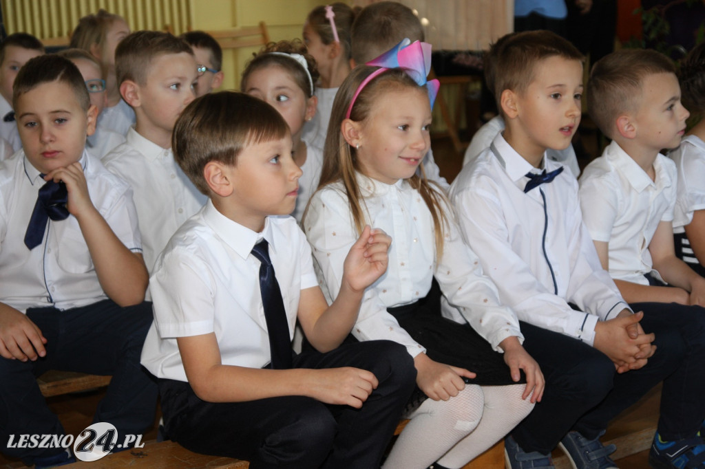 Pasowanie w SP nr 2 w Lesznie