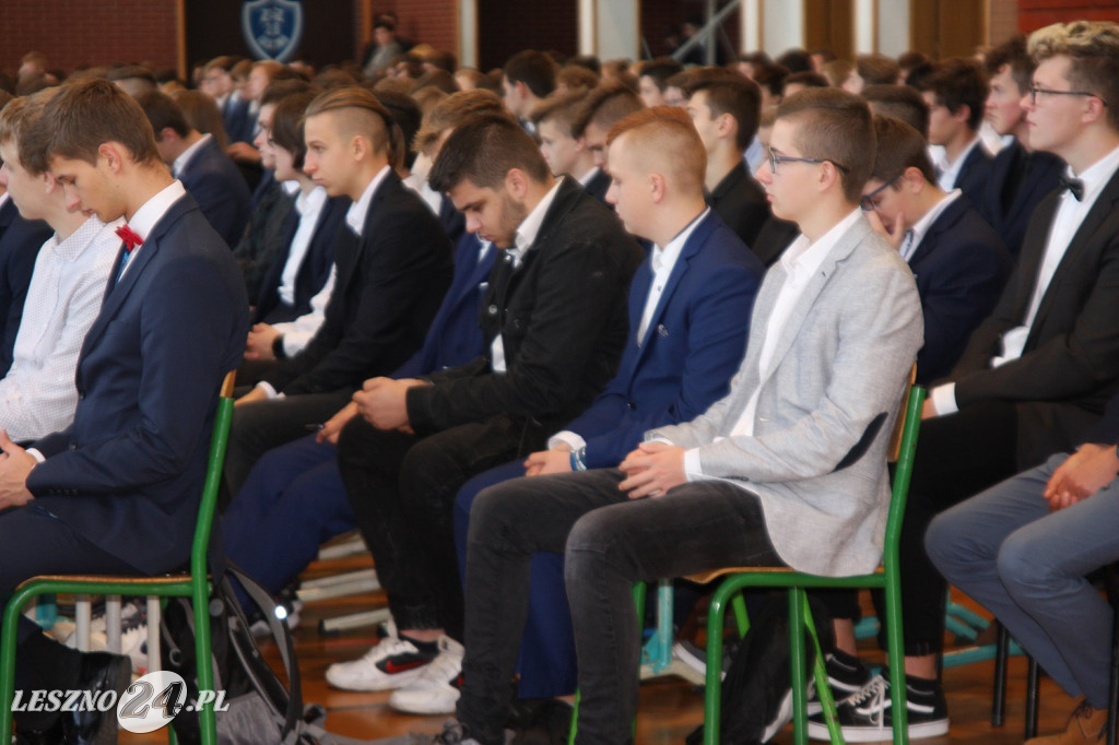 Pasowanie uczniów w ZST CKZiU