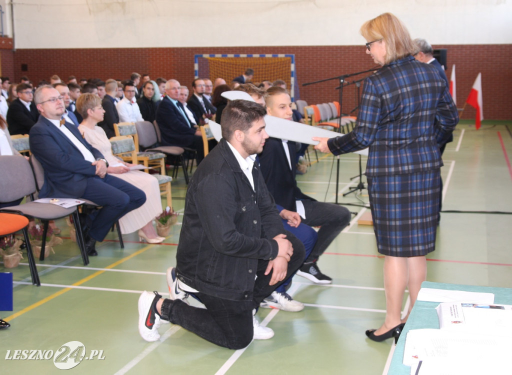 Pasowanie uczniów w ZST CKZiU
