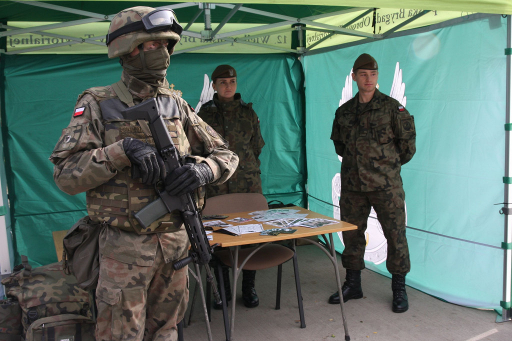 Piknik militarny i mecz weteranów