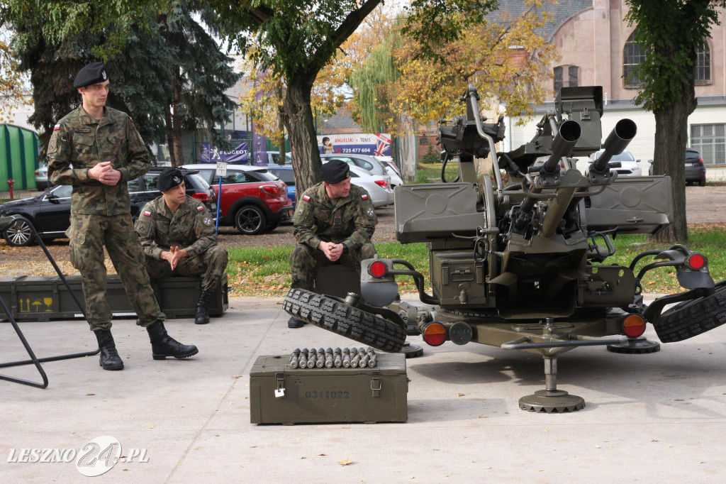 Piknik militarny i mecz weteranów