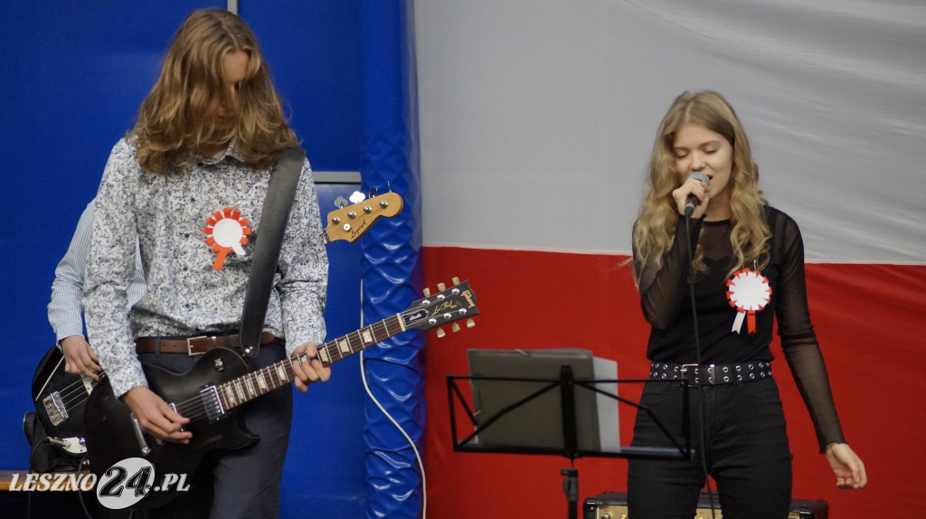 Uroczysty apel w III LO w Lesznie
