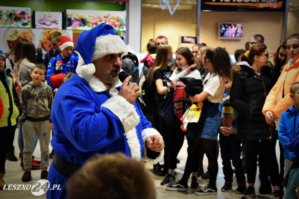 Bycze Mikołajki w Galerii Leszno