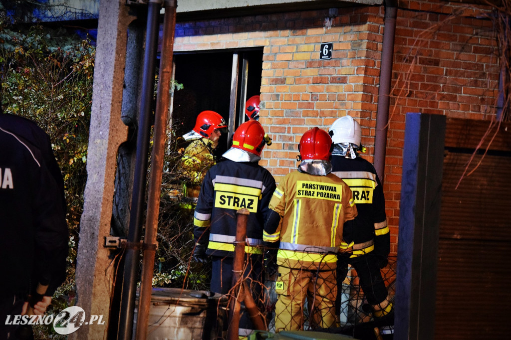 Pożar budynku jednorodzinnego na ul. Miodowej w Lesznie