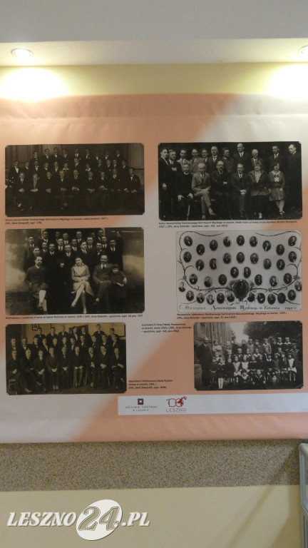 Leszno w latach 1920-1939 na pocztówkach i fotografiach