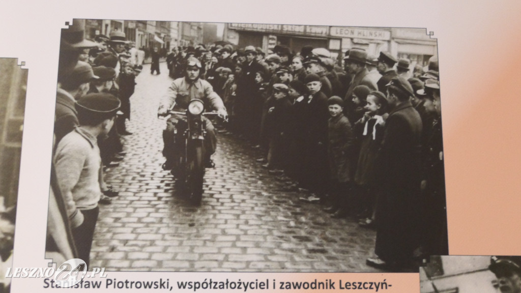 Leszno w latach 1920-1939 na pocztówkach i fotografiach