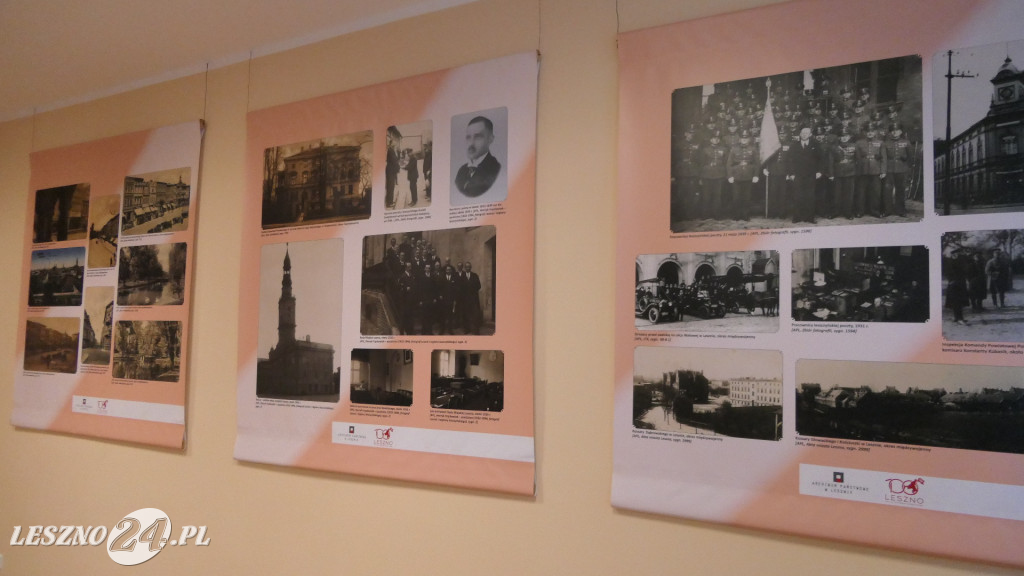Leszno w latach 1920-1939 na pocztówkach i fotografiach