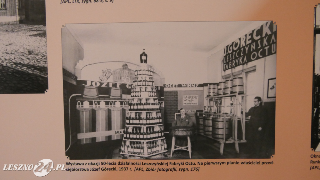 Leszno w latach 1920-1939 na pocztówkach i fotografiach