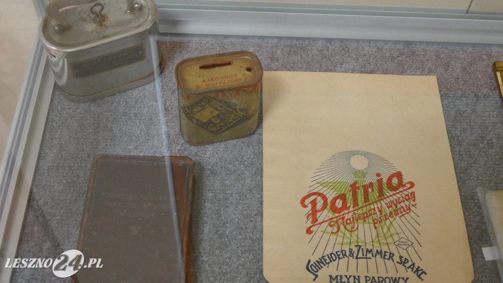 Leszno w latach 1920-1939 na pocztówkach i fotografiach