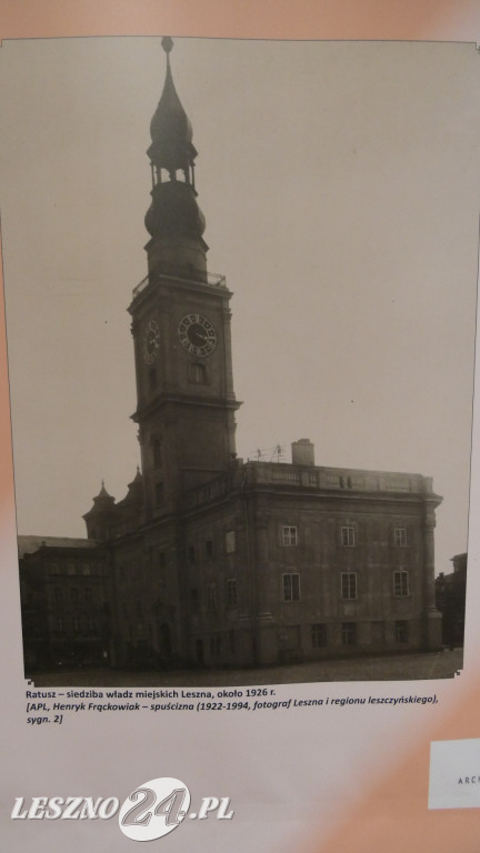 Leszno w latach 1920-1939 na pocztówkach i fotografiach