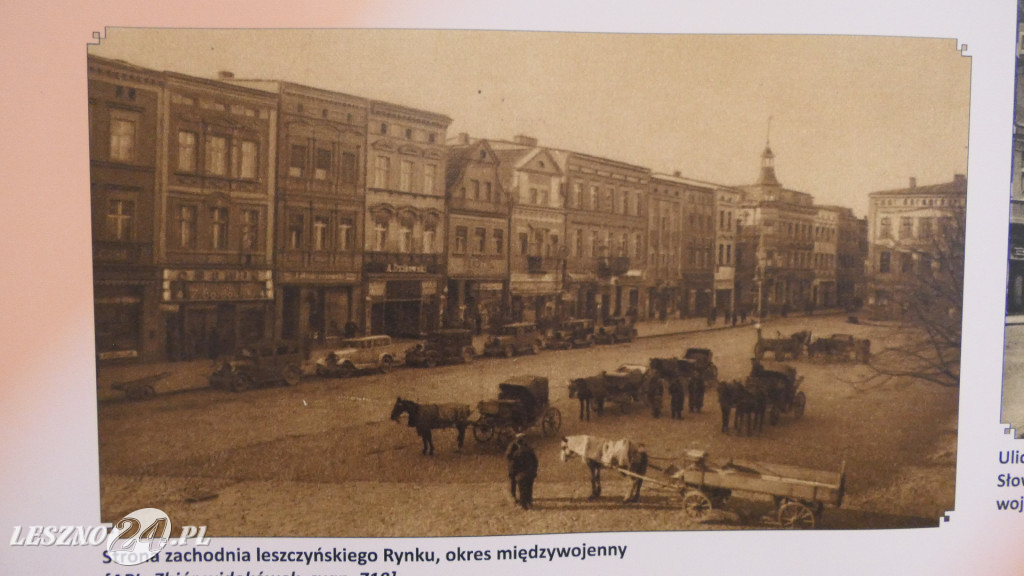 Leszno w latach 1920-1939 na pocztówkach i fotografiach