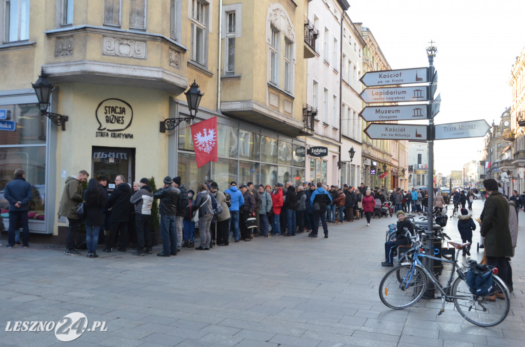 Flagi i serduszka dla leszczynian