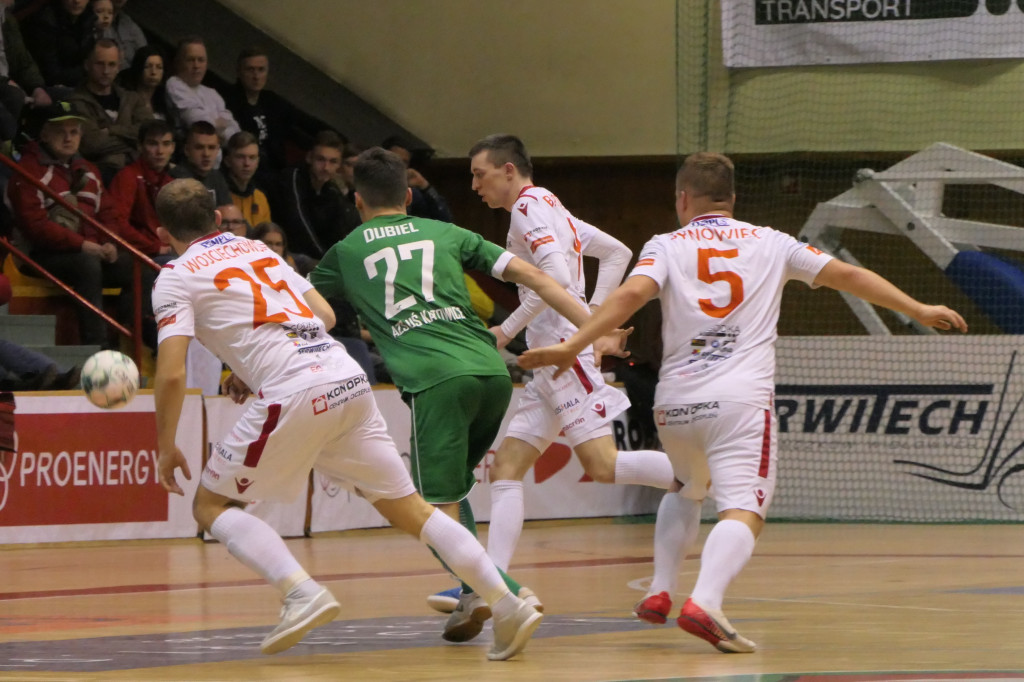 Futsal Leszno w starciu z AZS UŚ Katowice
