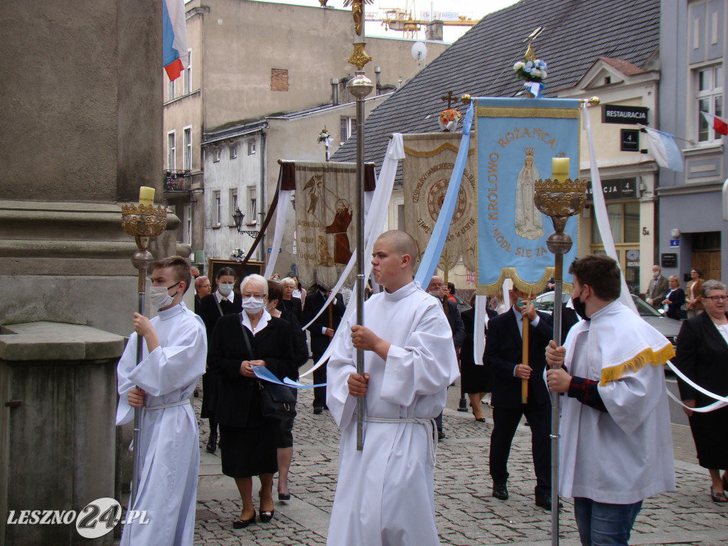 Procesja Bożego Ciała wokół Bazyliki w Lesznie