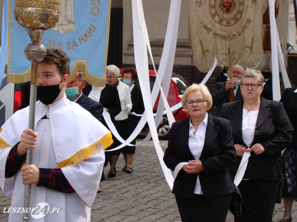 Procesja Bożego Ciała wokół Bazyliki w Lesznie