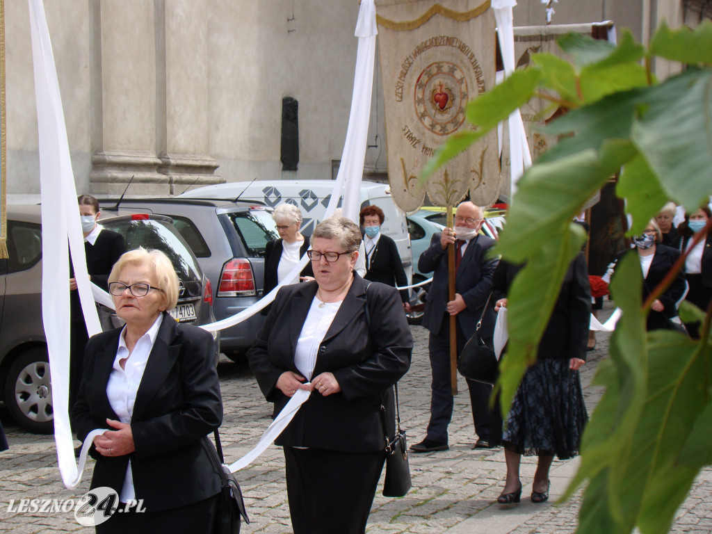 Procesja Bożego Ciała wokół Bazyliki w Lesznie