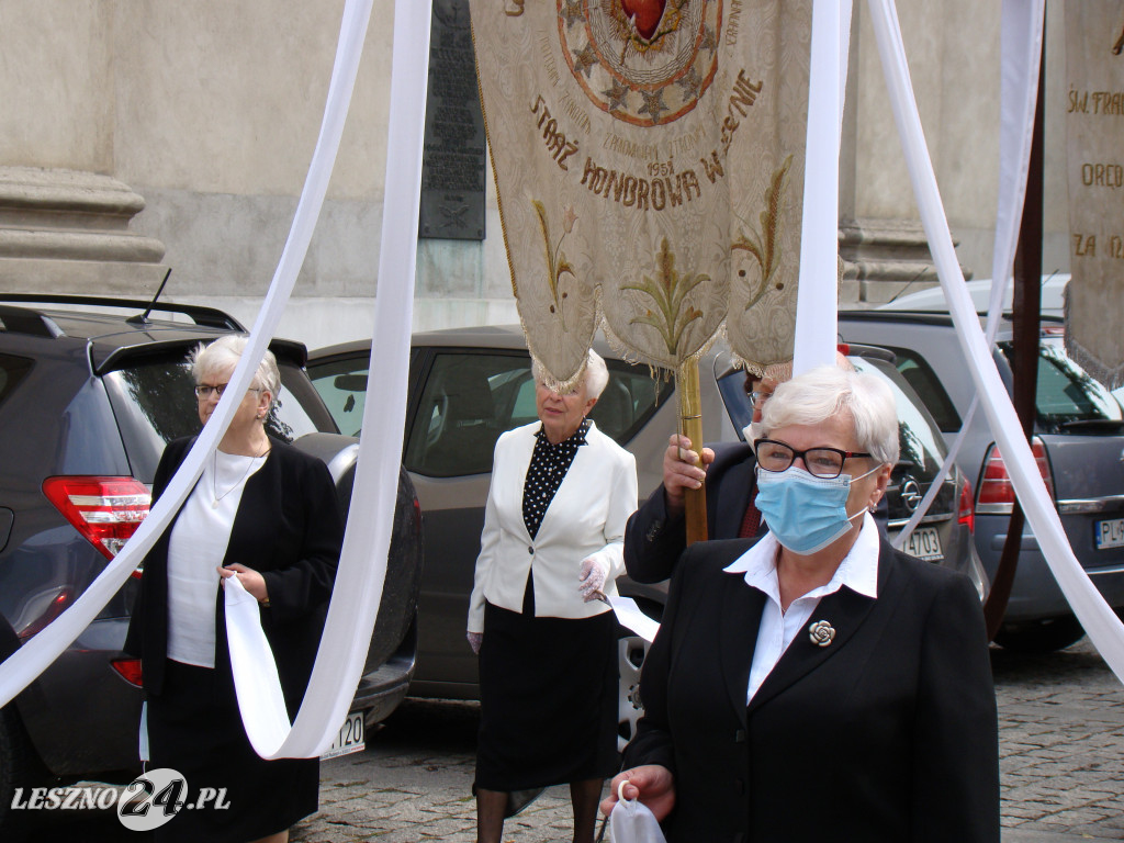 Procesja Bożego Ciała wokół Bazyliki w Lesznie