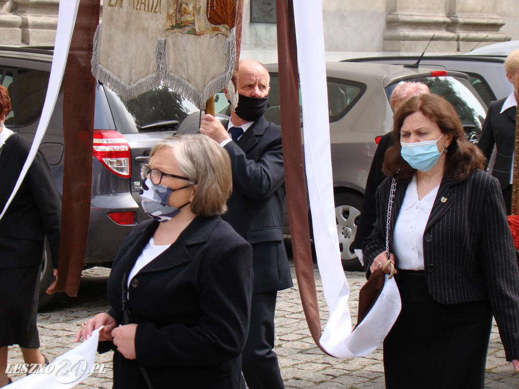 Procesja Bożego Ciała wokół Bazyliki w Lesznie