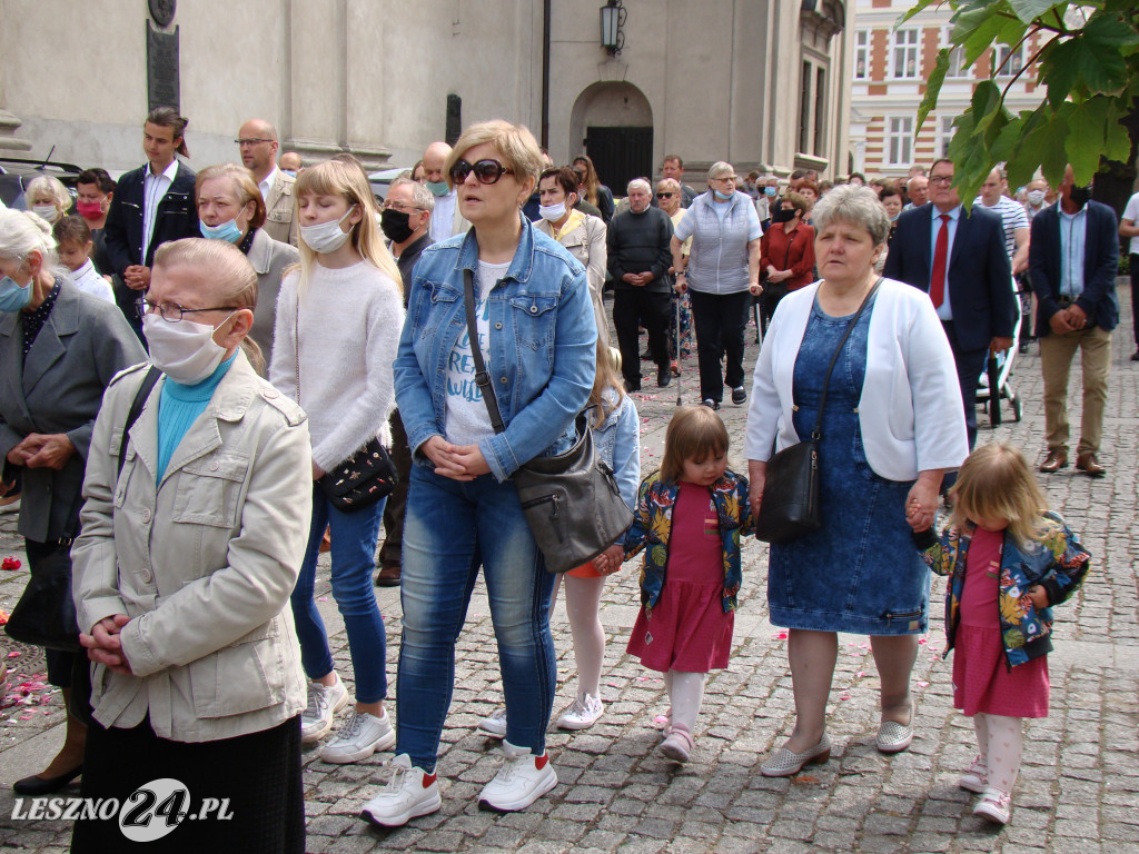 Procesja Bożego Ciała wokół Bazyliki w Lesznie