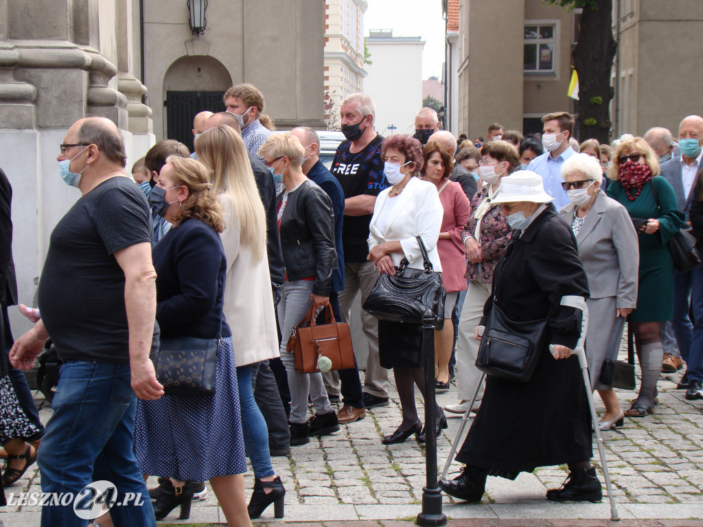 Procesja Bożego Ciała wokół Bazyliki w Lesznie