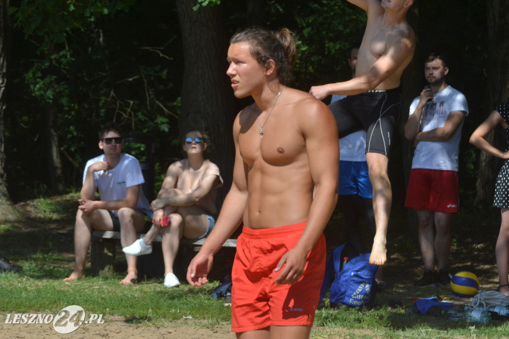 Siatkówka plażowa w Górznie