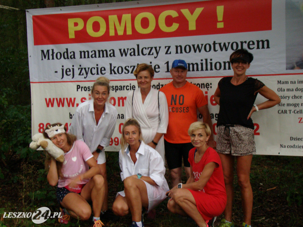 Nocny bieg w piżamie dla Ani i Łukasza