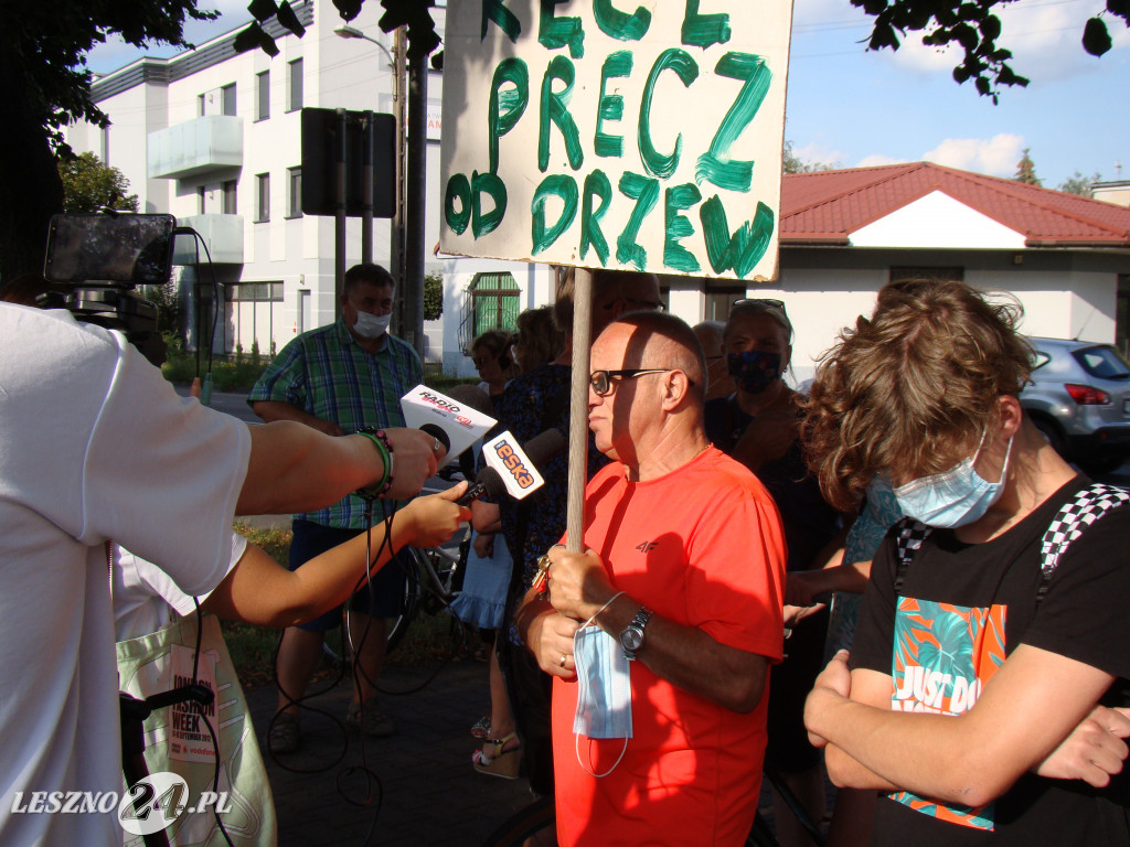 Protest przeciwko wycince przy ul. Fabrycznej