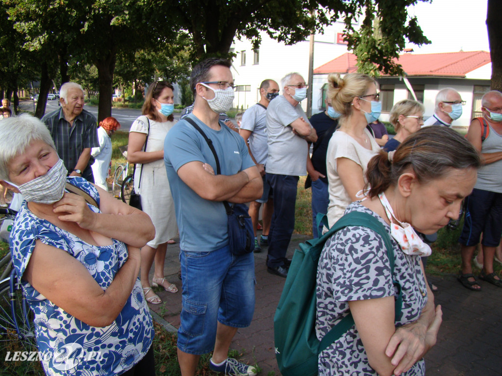 Protest przeciwko wycince przy ul. Fabrycznej