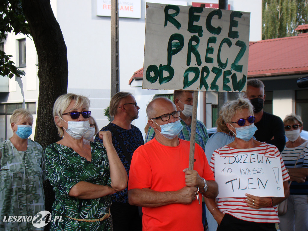 Protest przeciwko wycince przy ul. Fabrycznej