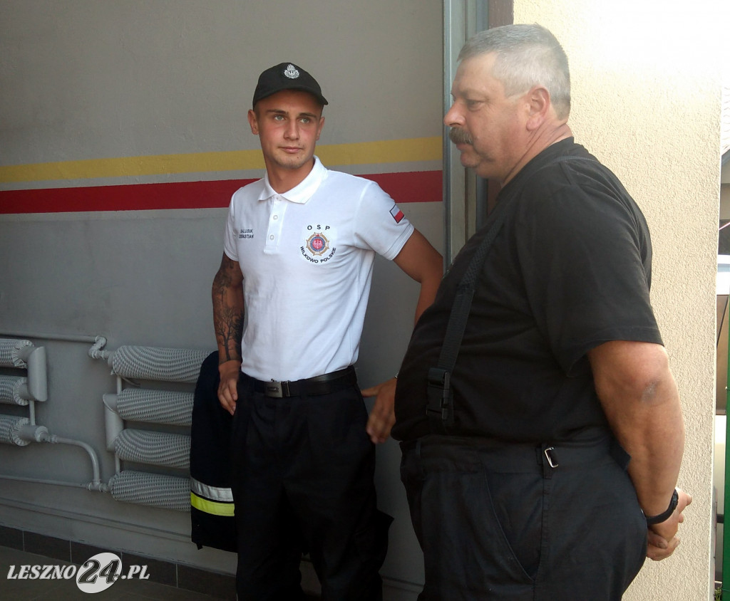 Paczka dla strażaka wręczona