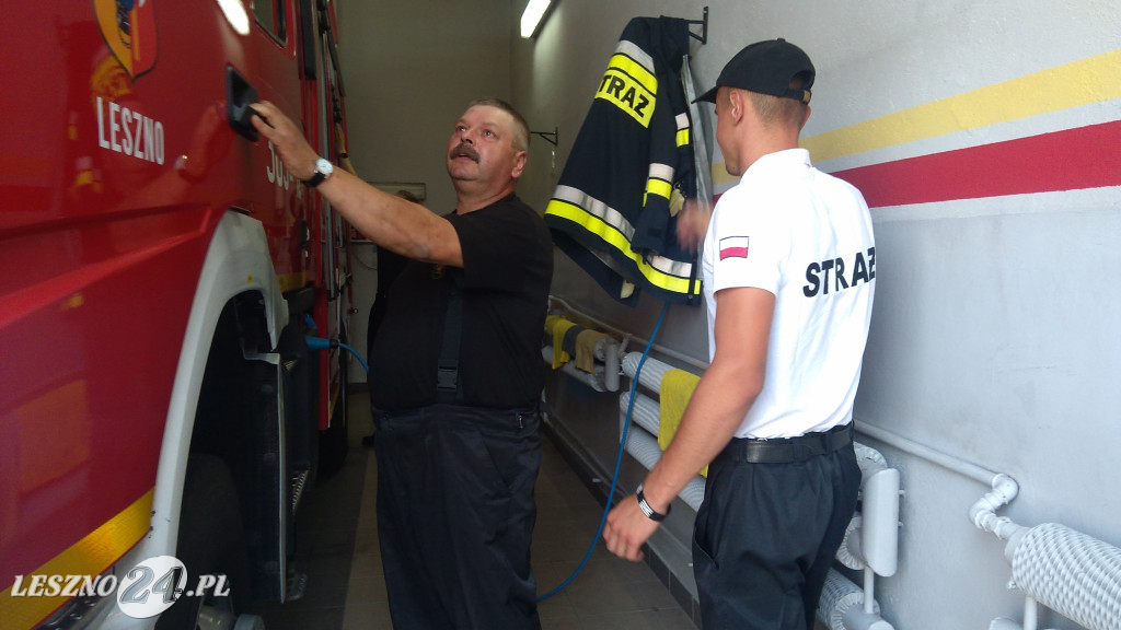 Paczka dla strażaka wręczona