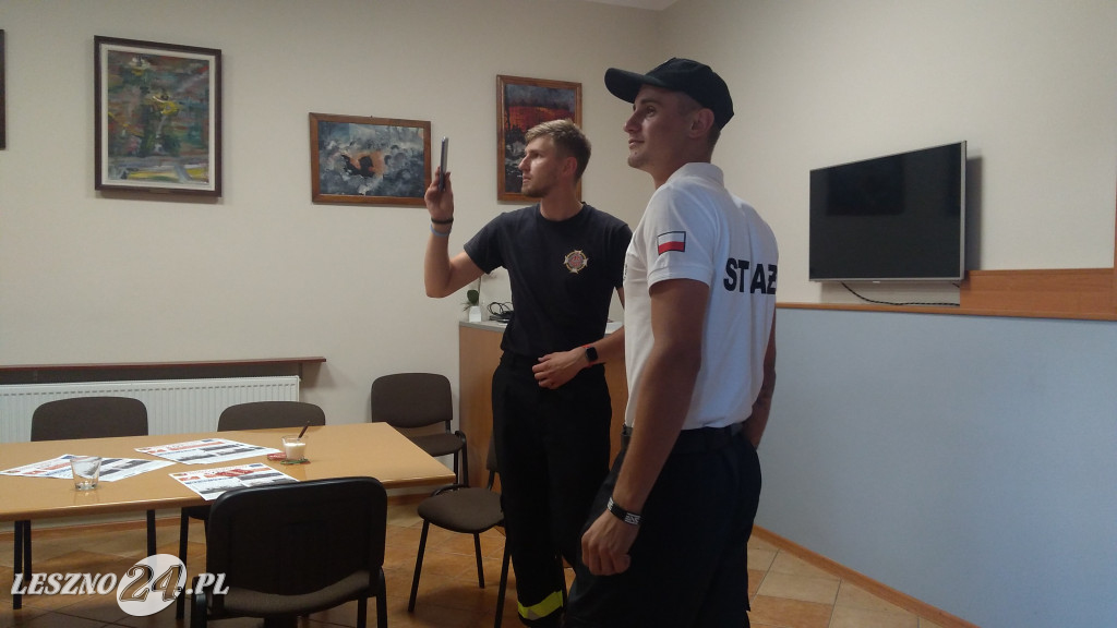 Paczka dla strażaka wręczona