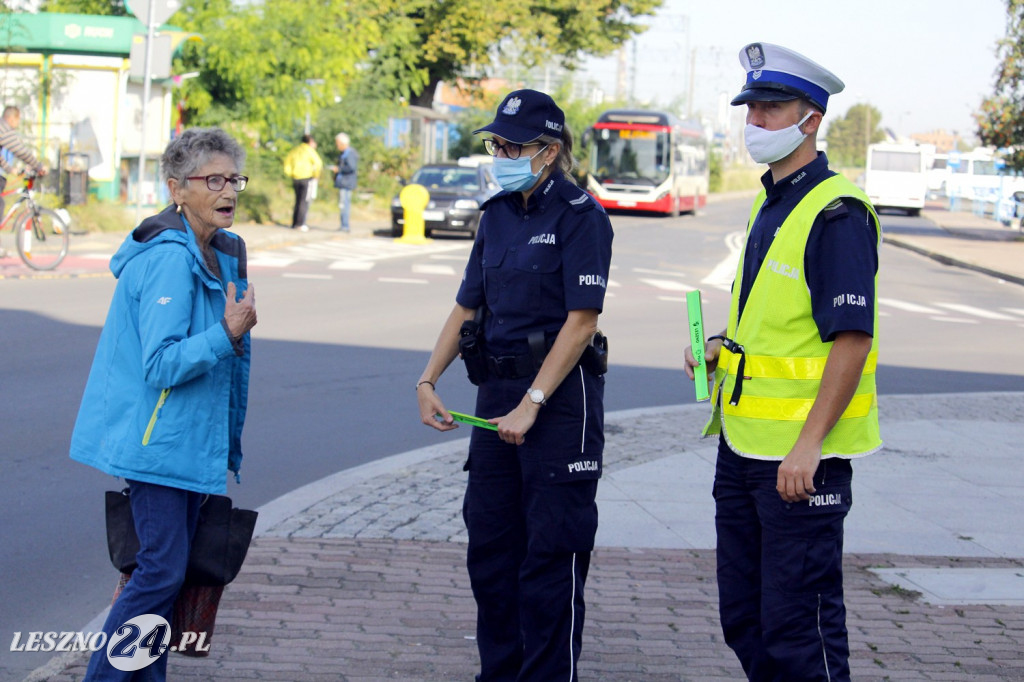 Odblaski od policjantów dla pieszych i rowerzystów