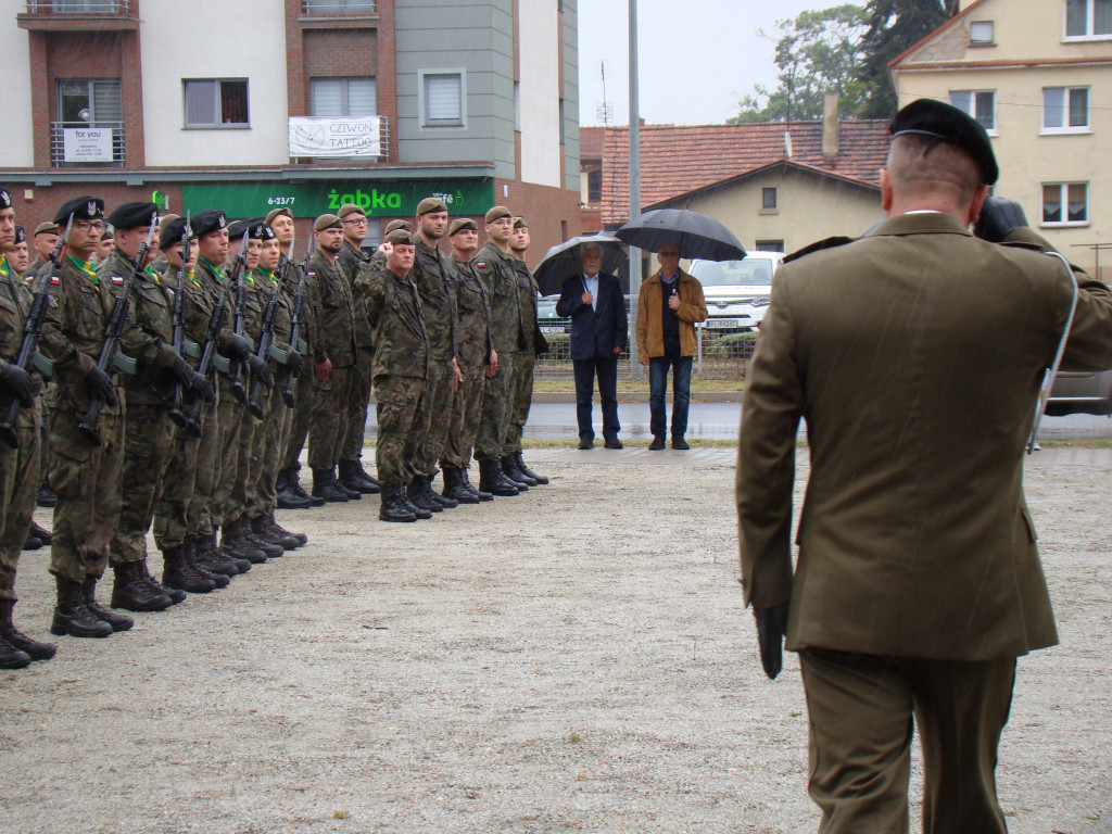 Odsłonięcie Pomnika Armii Krajowej w Lesznie