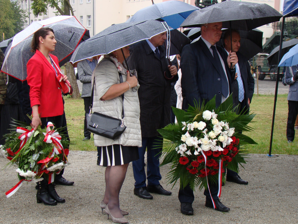 Odsłonięcie Pomnika Armii Krajowej w Lesznie