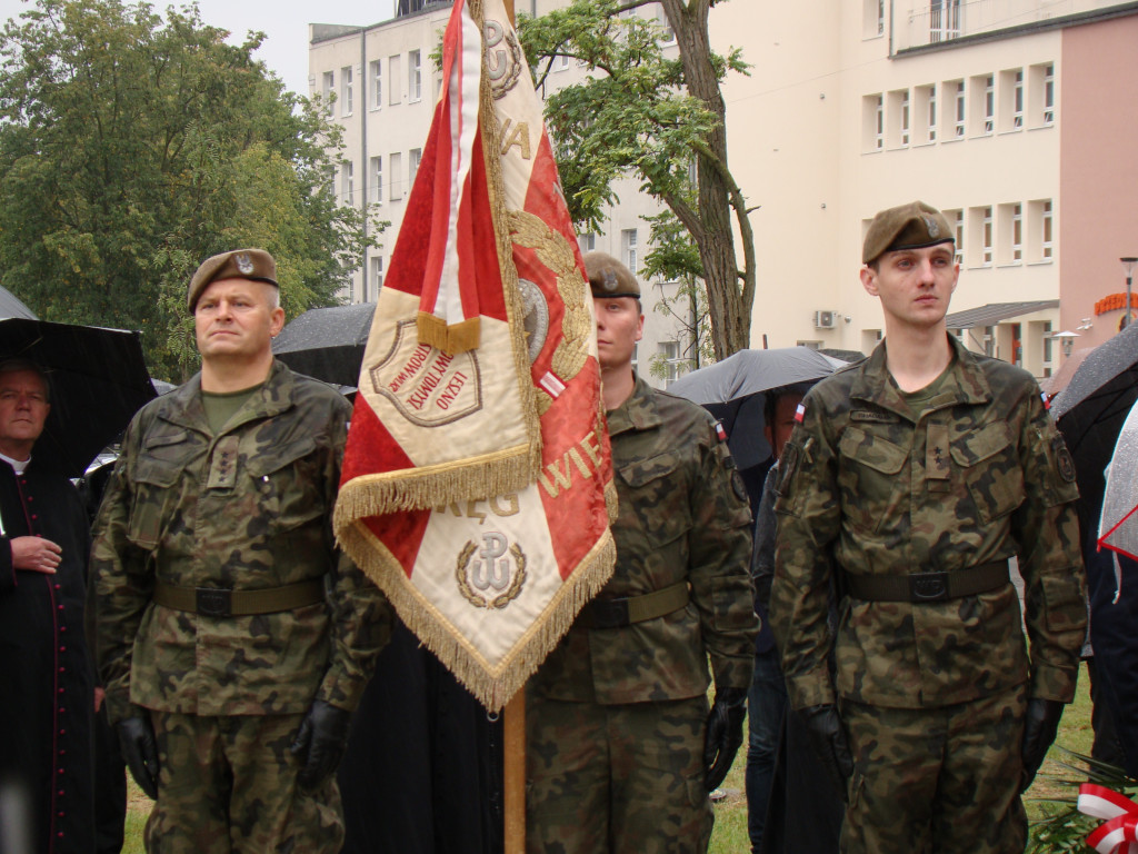 Odsłonięcie Pomnika Armii Krajowej w Lesznie