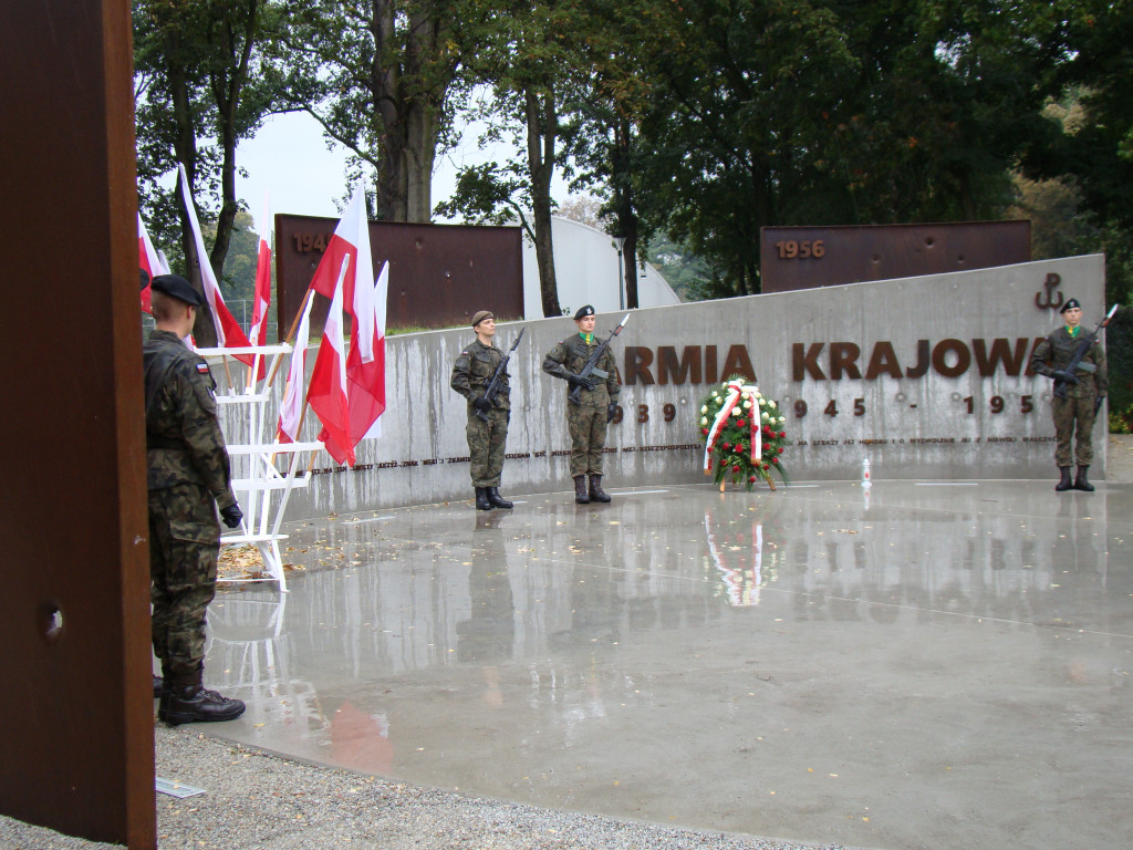 Odsłonięcie Pomnika Armii Krajowej w Lesznie