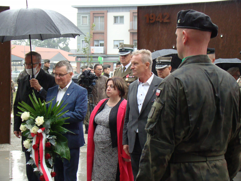 Odsłonięcie Pomnika Armii Krajowej w Lesznie