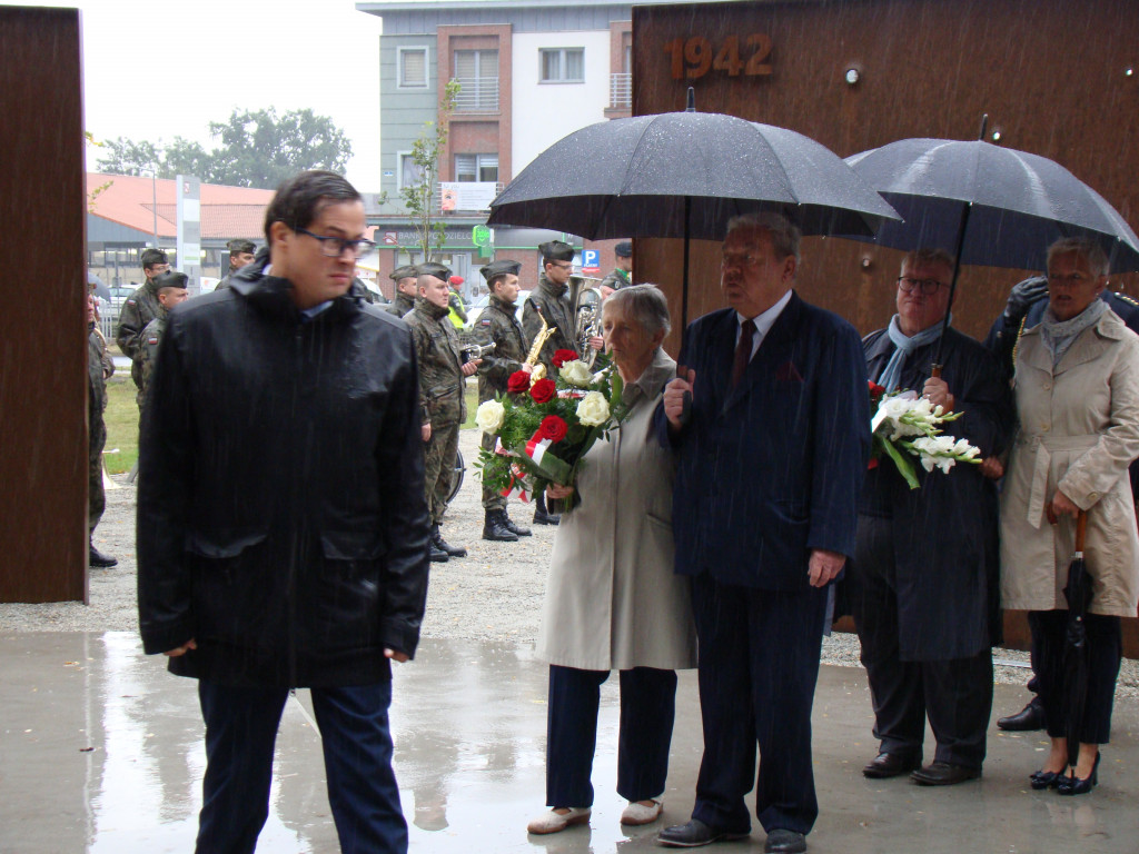 Odsłonięcie Pomnika Armii Krajowej w Lesznie