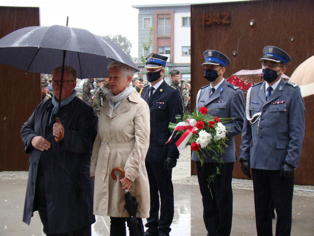 Odsłonięcie Pomnika Armii Krajowej w Lesznie