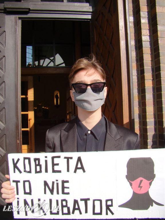Strajk Kobiet przed kościołem św. Antoniego