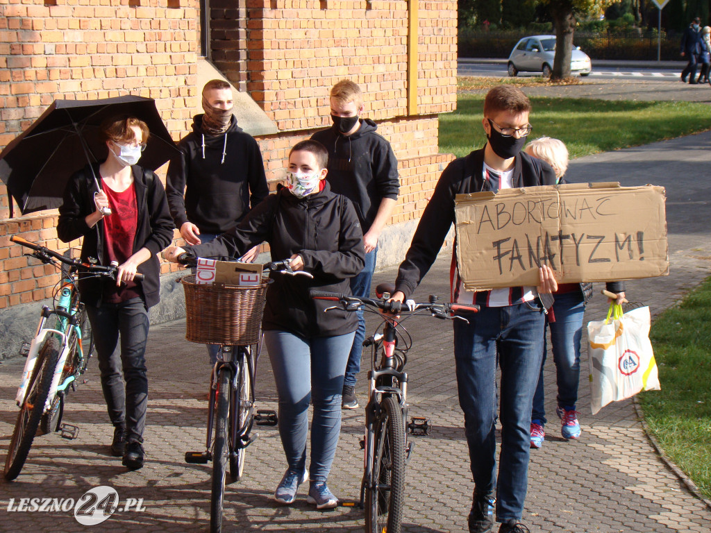 Strajk Kobiet przed kościołem św. Antoniego