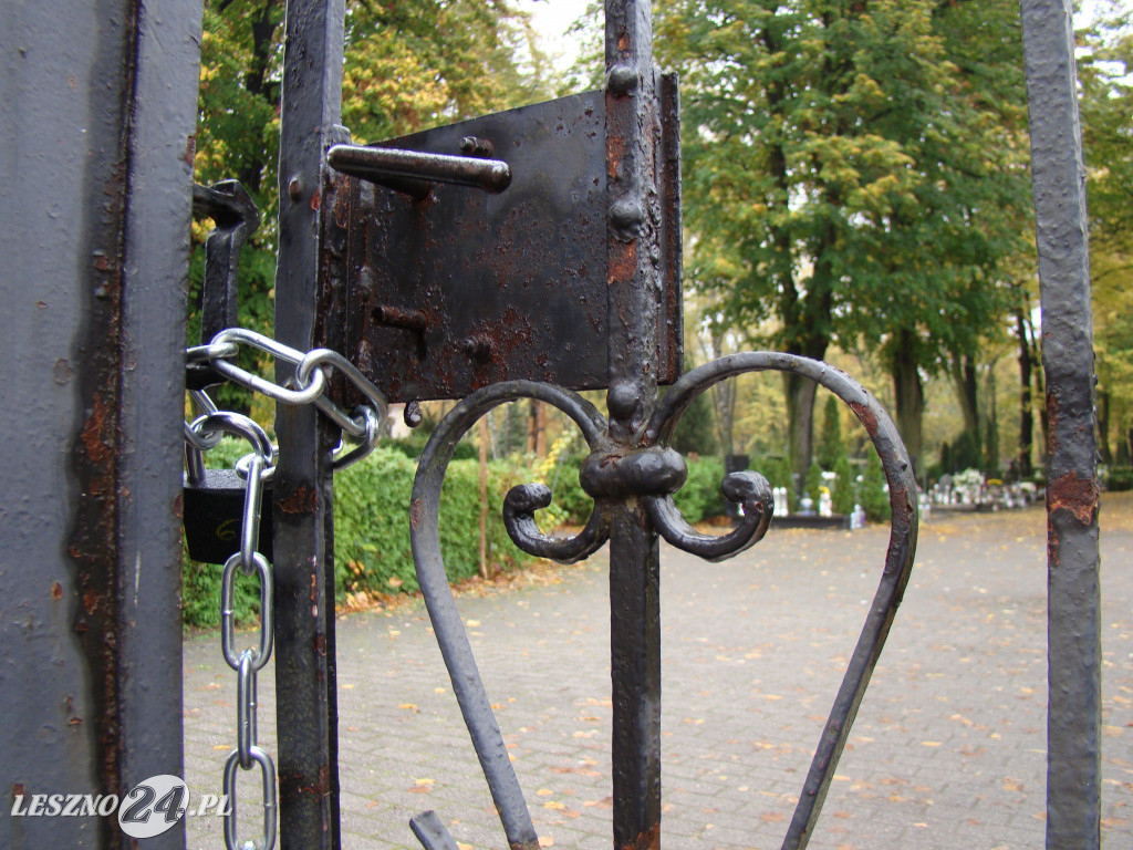 Zamknięte cmentarze w Lesznie