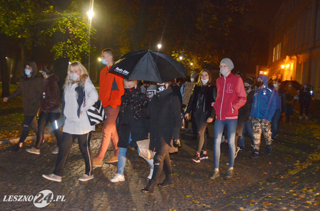 Protest Kobiet w Lesznie. Ostatni marsz.