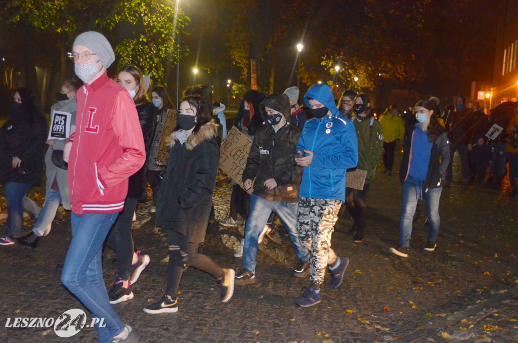 Protest Kobiet w Lesznie. Ostatni marsz.